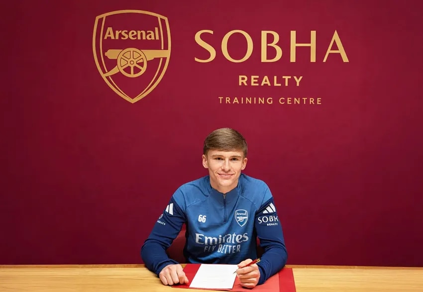 Evan Mooney joins Arsenal from St Mirren
