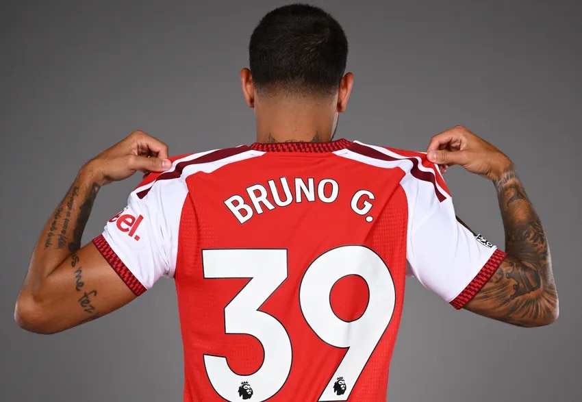 Why does Bruno Guimaraes wear the number 39?