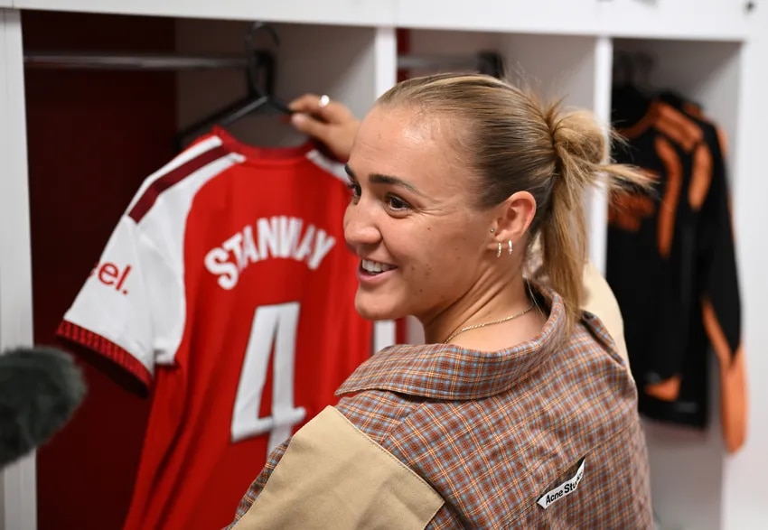 Gallery: Stanway’s first day at Arsenal
