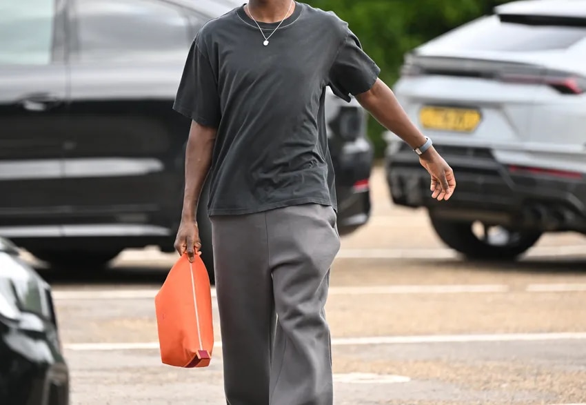 The best photos as our champions arrive for training