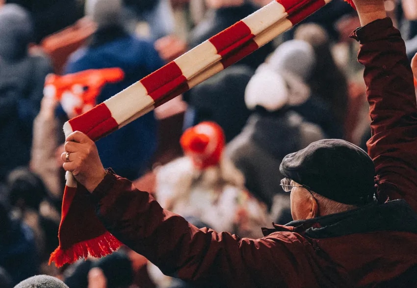 SUPPORTERS