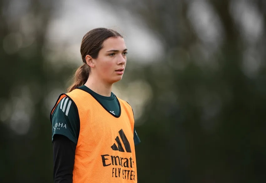 Wellesley-Smith on her upcoming loan to Sweden