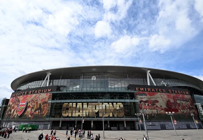 Arsenal and Emirates renew landmark partnership
