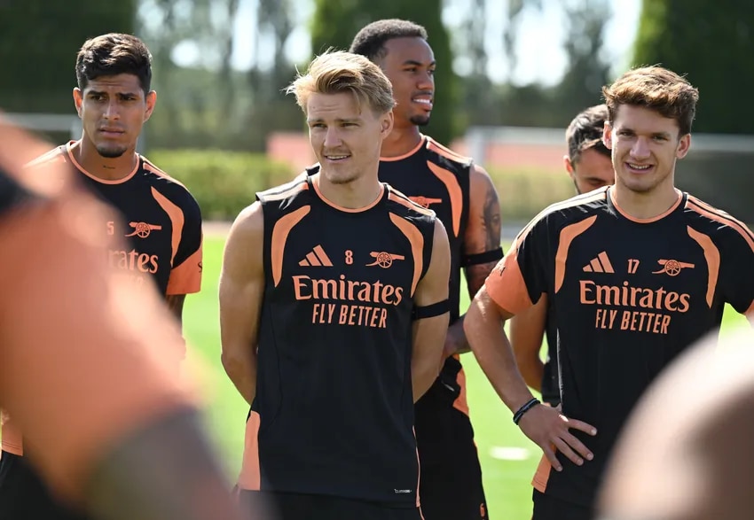 Gallery: Final preparations for Emirates Cup