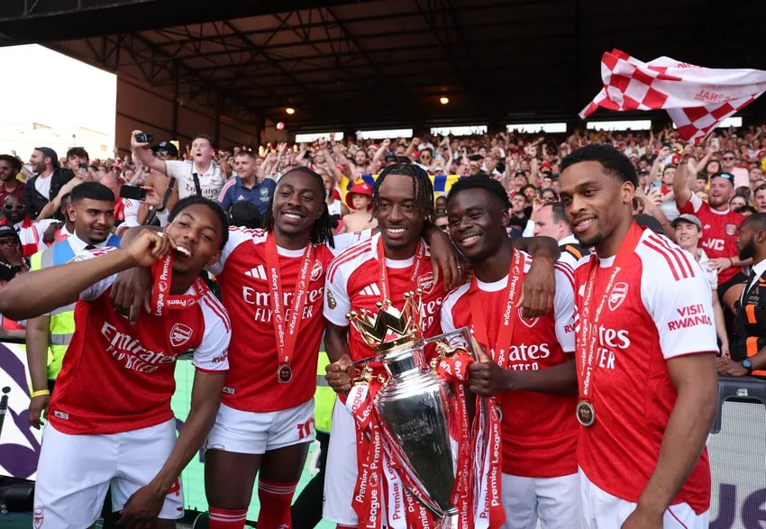 Noni on "amazing feeling" of lifting the trophy