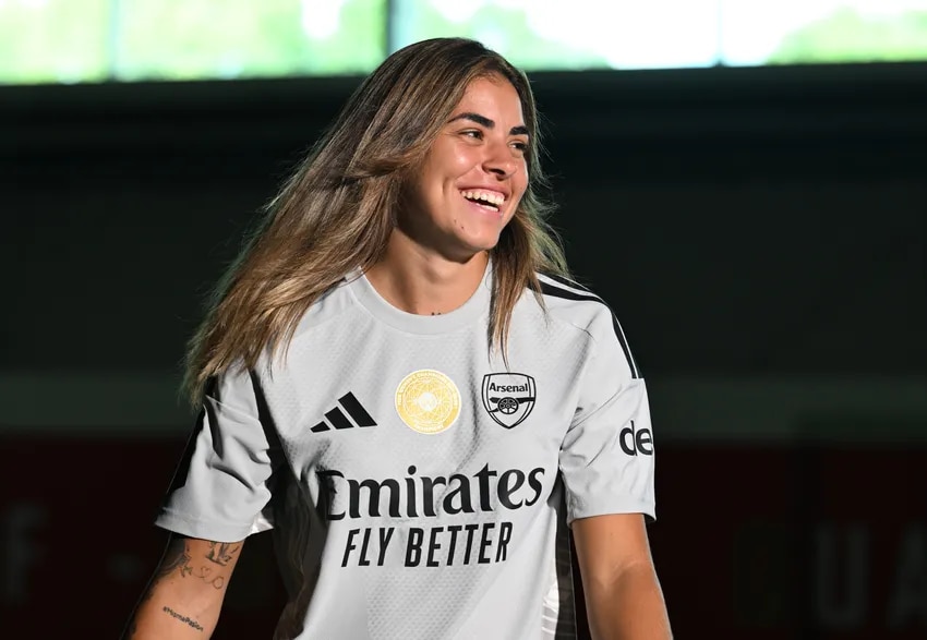 Gallery: Great photos as Rodriguez signs