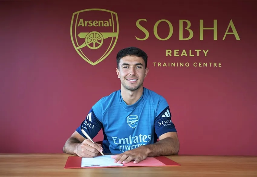 Martin Zubimendi signs for Arsenal