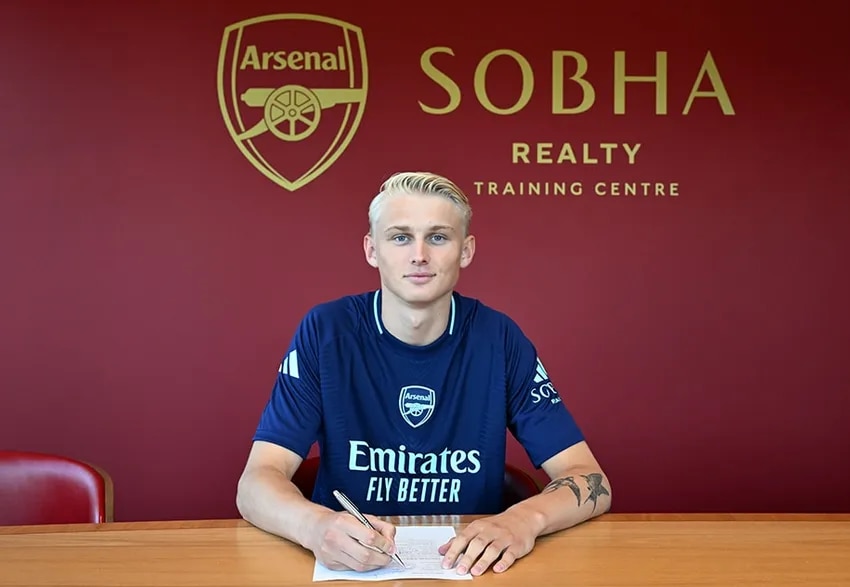 Goalkeeper Lucas Nygaard joins academy