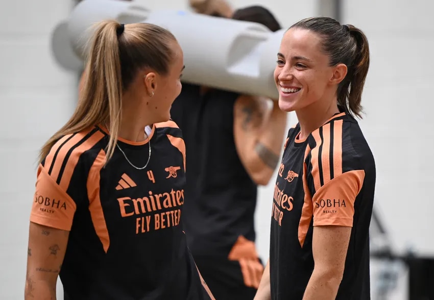 Gallery: 50 photos from women's training