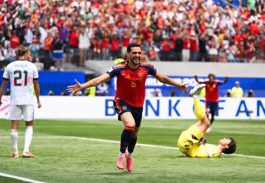 Merino the hero again for Spain